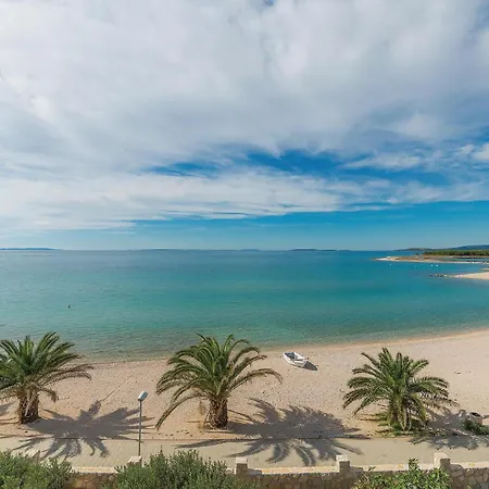 Gorgeous In بوفليانا